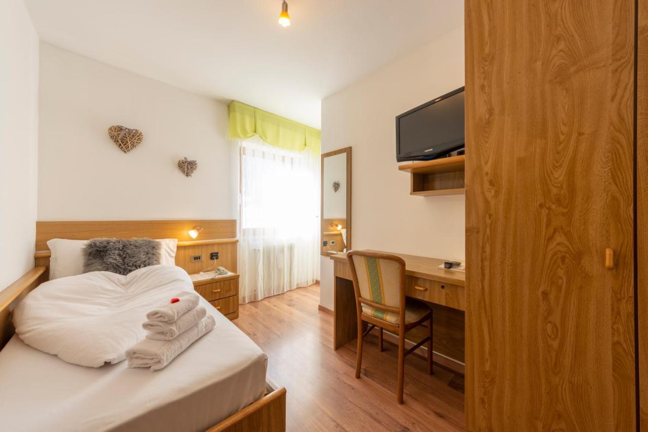 Hotel Ciampian موينا المظهر الخارجي الصورة