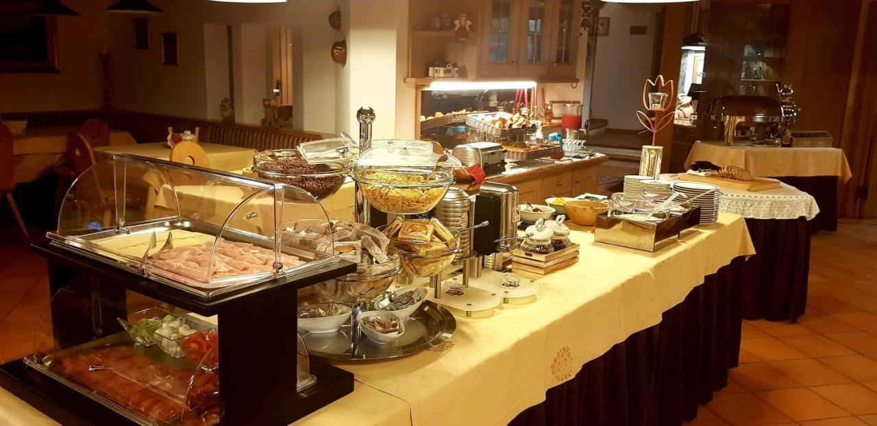 Hotel Ciampian موينا المظهر الخارجي الصورة